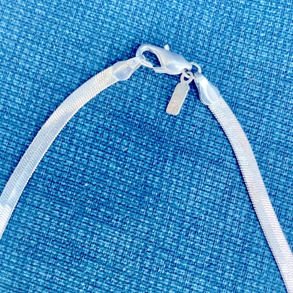 Timeless, Elegant Silver Herringbone Chain Necklace - Picture 4 of 6